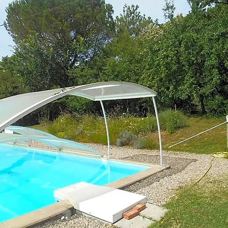 Les D'hotes Du Rouyre Bed and breakfast