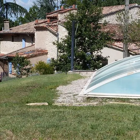 Les D'hotes Du Rouyre Bed and Breakfast